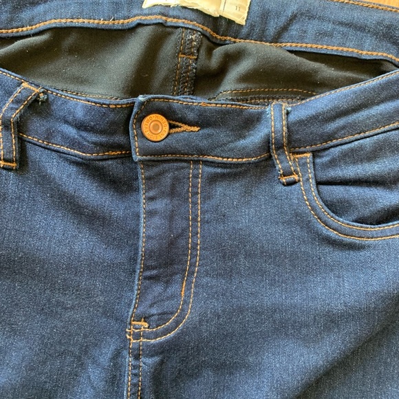 Eighty Two Jr. Ladies Skinny Jeggings - Picture 10 of 16